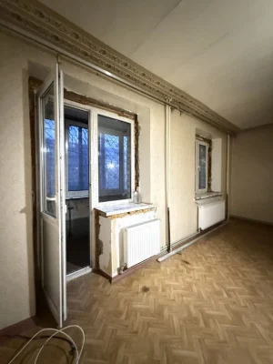 В Продажу 3 к к на вул. Ігоря Бедзая ( бувша Чкалова) , чешк