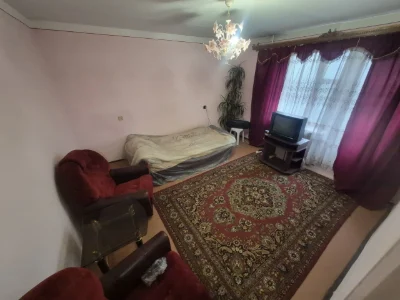 Продаж 1 кімнатної квартири по вул. Хотинській  49 Б