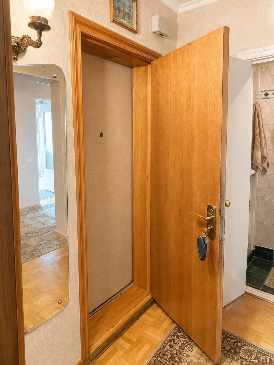 Велика 2к квартира (61м²) з величезною кухнею 13.6м² – вул.