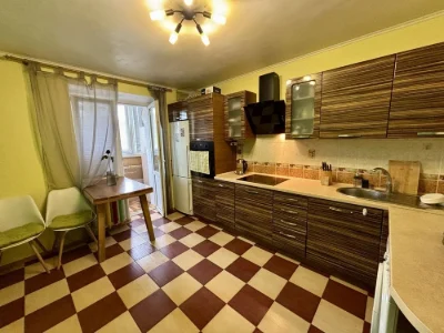 Простора 1-к квартира 50 м² (можна в 2-к), вул. Олександра Б