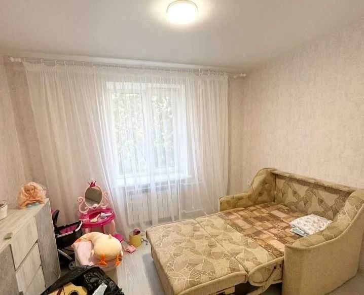 3к квартира із сучасним ремонтом в  цегляному будинку