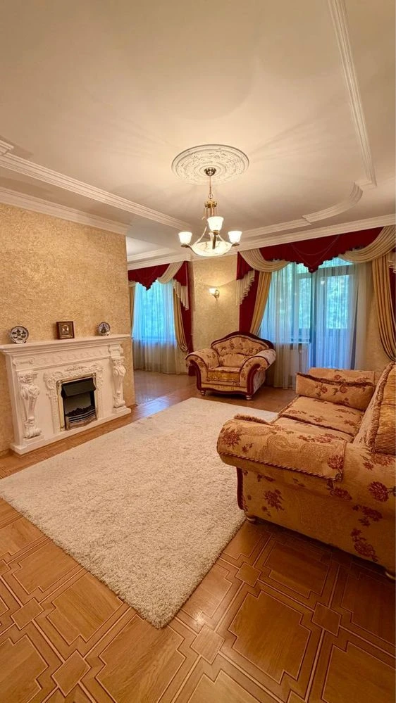 Продаж 3 кімнатної квартири Центр,Котляревського парк,школа