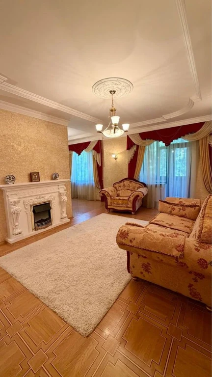 Продаж 3 кімнатної квартири Центр,Котляревського парк,школа