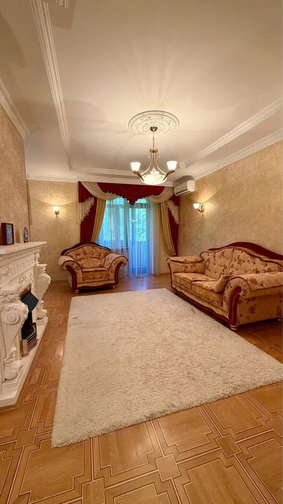 Продаж 3 кімнатної квартири Центр,Котляревського парк,школа