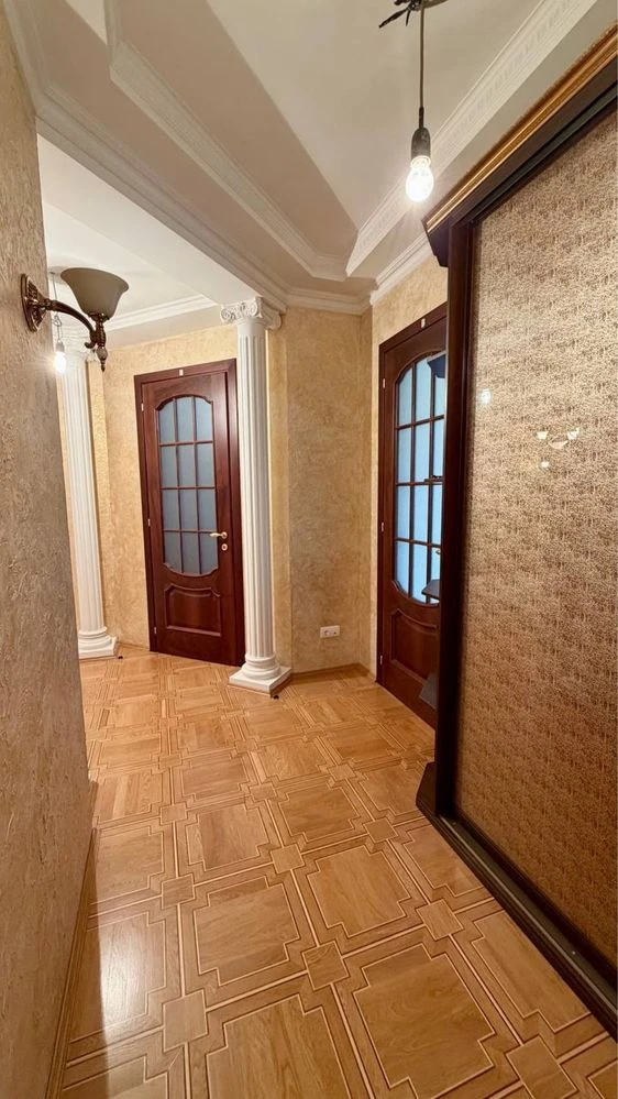 Продаж 3 кімнатної квартири Центр,Котляревського парк,школа