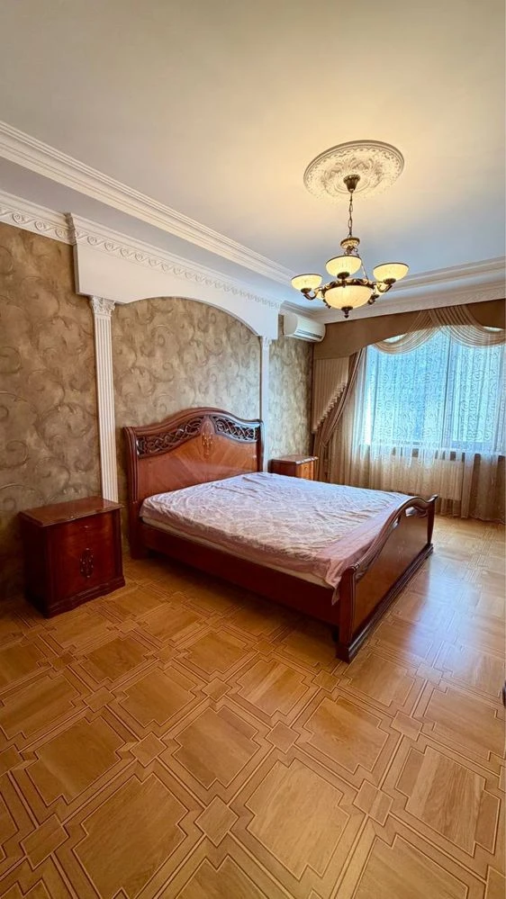 Продаж 3 кімнатної квартири Центр,Котляревського парк,школа