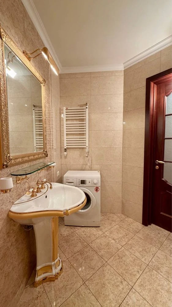 Продаж 3 кімнатної квартири Центр,Котляревського парк,школа