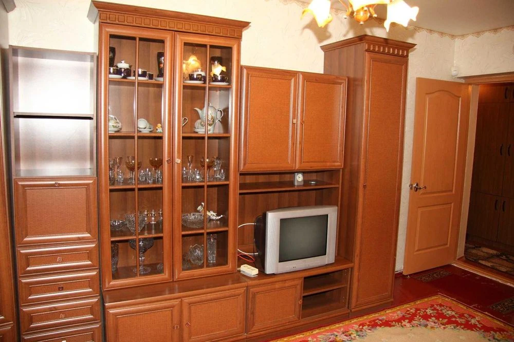 Продаж 2-к квартири у цегляному будинку (3 поверх, меблі + т
