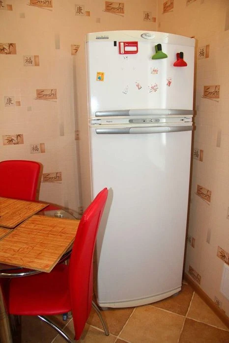Продаж 2-к квартири у цегляному будинку (3 поверх, меблі + т
