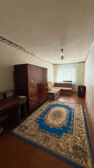 2к квартира 52м2, поверх 1/5, БАЛКОН, м-н Алмазний