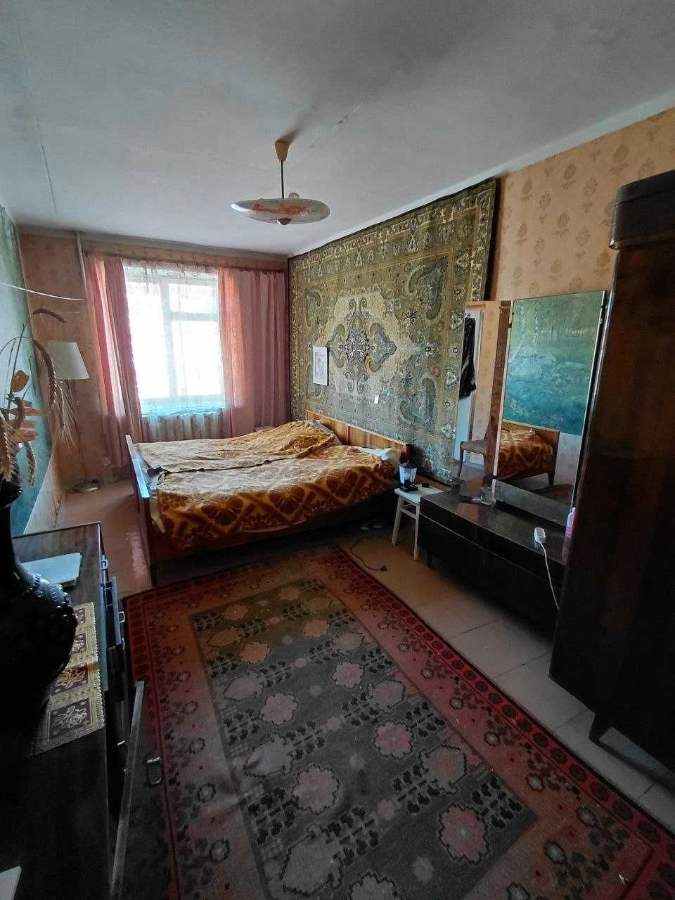Продаж Трьохкімнатної Квартири Поділ