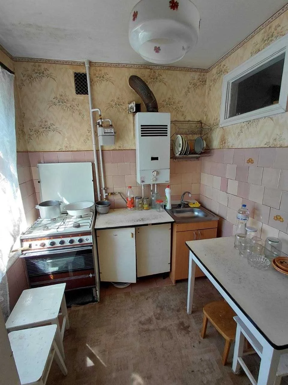 Продаж Трьохкімнатної Квартири Поділ