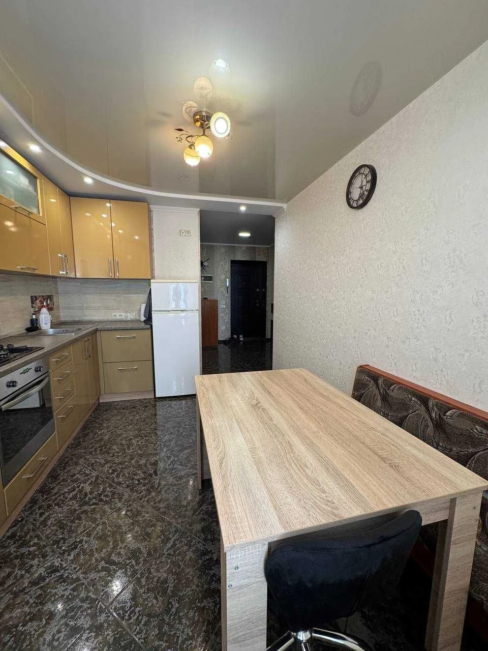 Ключі в АН. Новий будинок на Половках. Продаж 1-кімнатної з