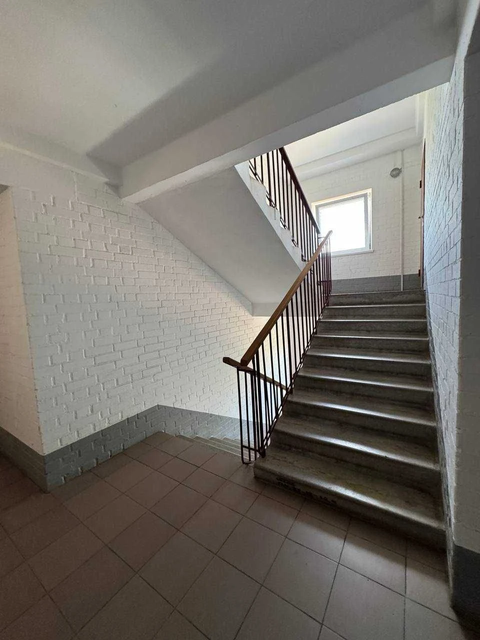 Ключі в АН. Новий будинок на Половках. Продаж 1-кімнатної з