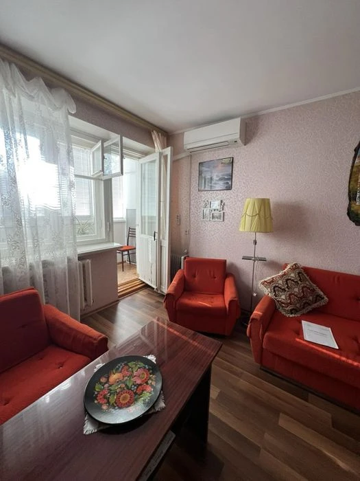 Продаю 3 к квартиру район Алмазний