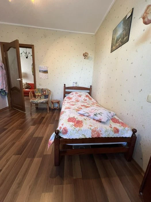 Продаю 3 к квартиру район Алмазний