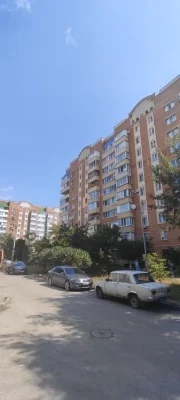 Продаж 3-х кімнатної квартири на Леваді з автономним опаленн