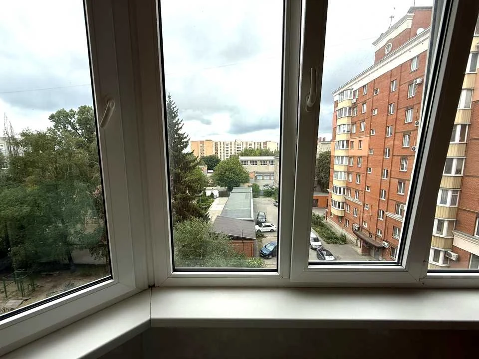 Квартира. Полтава, Соборності вул. (Жовтнева)