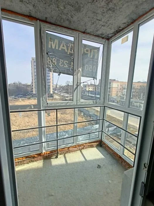 Продаж 2к. квартира вул. Ст.Фронту 20