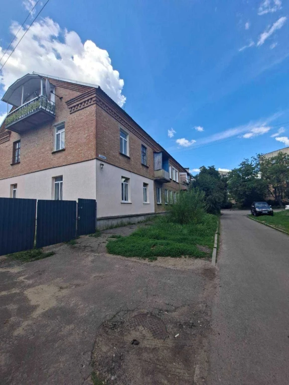 3-х кімнатна квартира в центрі Полтави. Цегляний будинок. Де