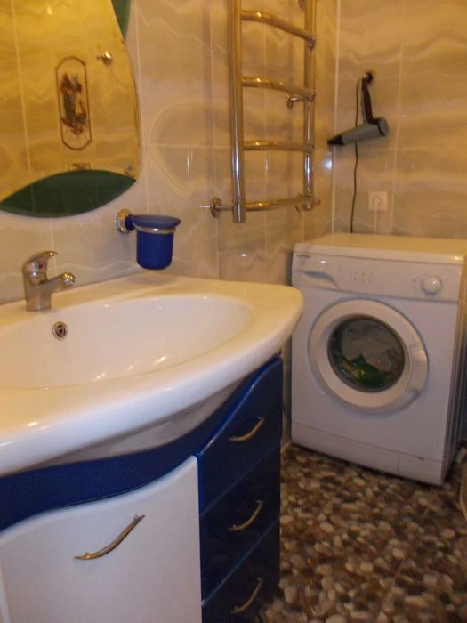 Продам н-строй 86кв/м,Центр на Соборности,59-a,Котел,экв.120
