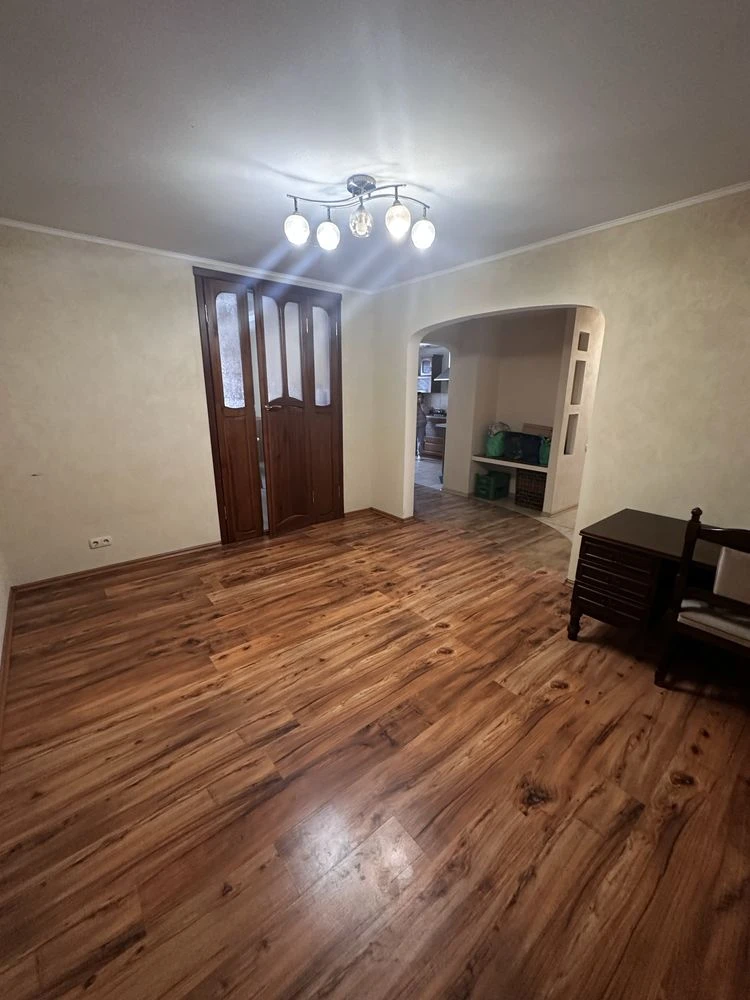 Квартира  3К, 120 м2, р-н Поділ
