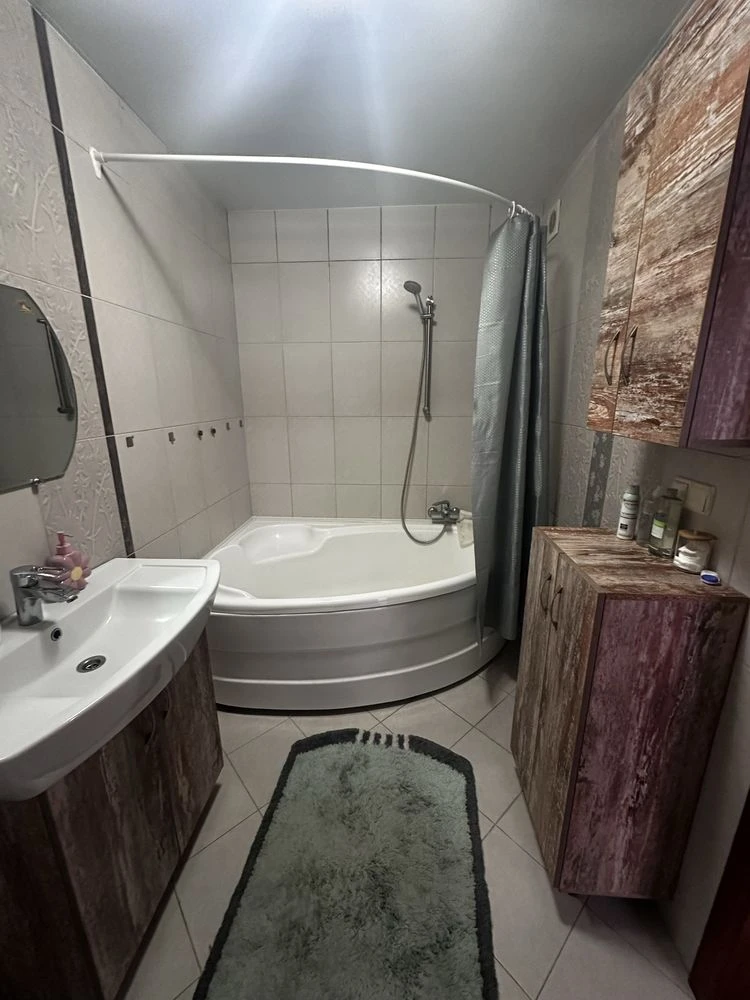 Квартира  3К, 120 м2, р-н Поділ