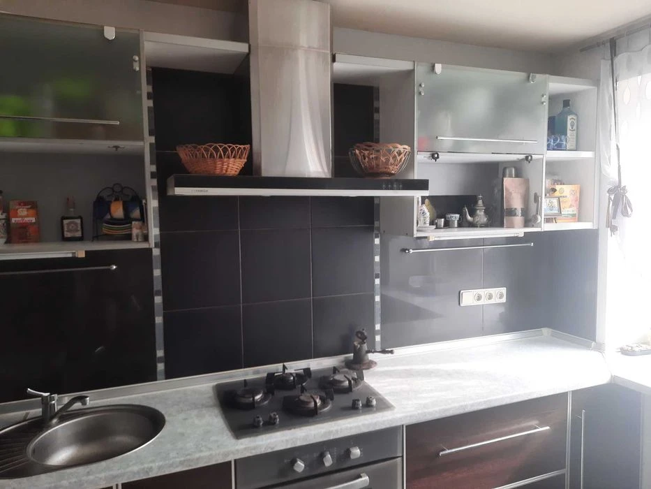 Квартира с ремонтом, технікою та меблями. Браїлки, 70 м. кв.