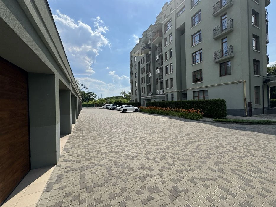 Продаж чотрикімнатної(4) квартир в центрі!! Новобудова!! Пар