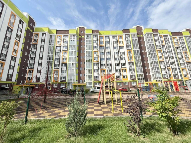 ‼️Фурманова‼️ 3 кімнатна квартира у гарному ЖК, 96 м², топ п