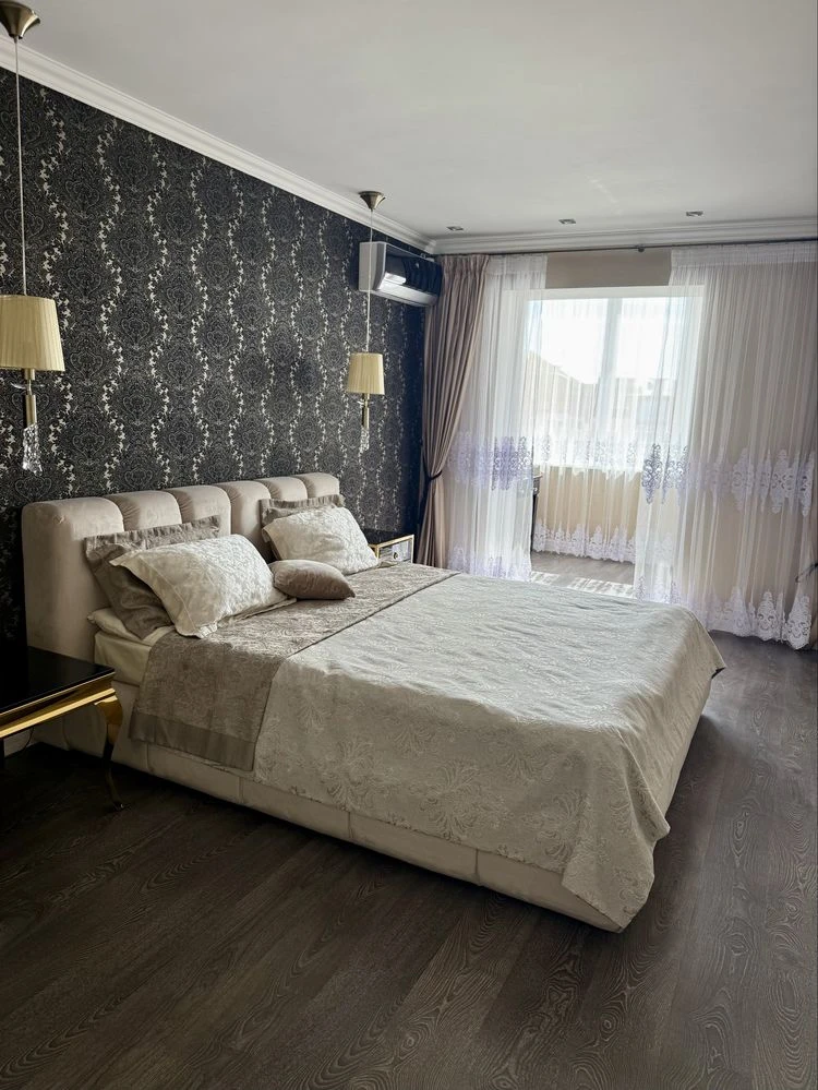 Дизайнерська 2-рівнева квартира 142 м² | вул. Гожулівська |