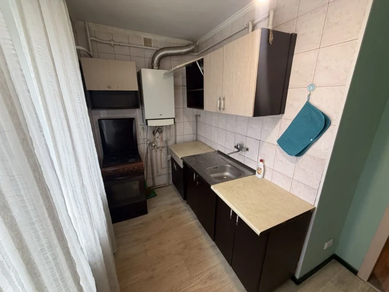 Продаж 1к квартири з великою лоджією і своїм підвальним прим