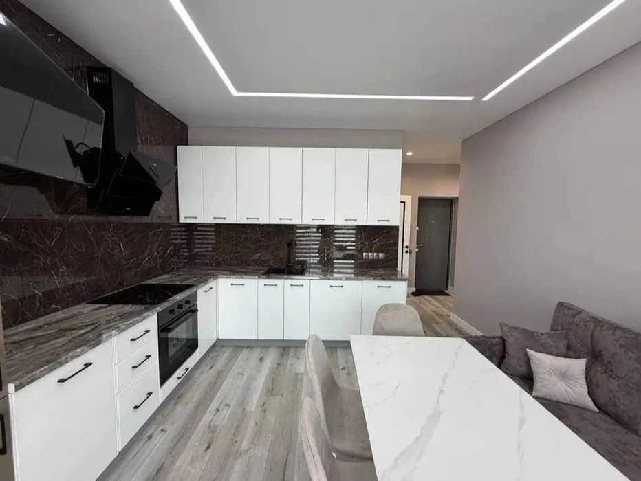 Продаж 1,5 кімн. Кв. ЖК Садовий + кладовка