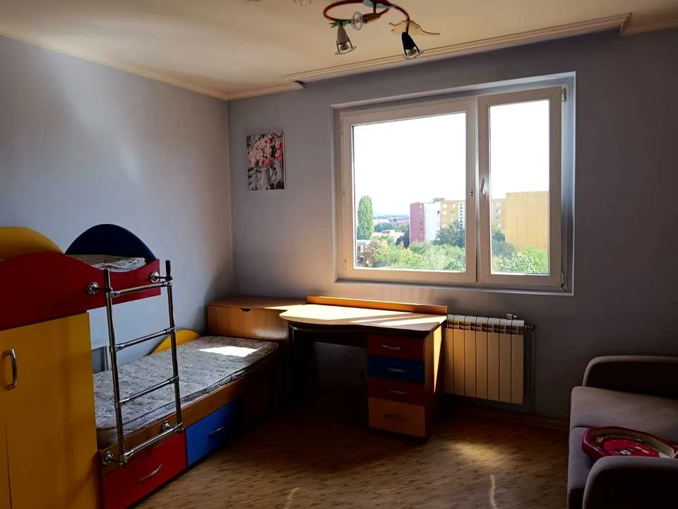 Квартира. Ужгород, Героїв 128-ї Бригади вул. (8 Березня)