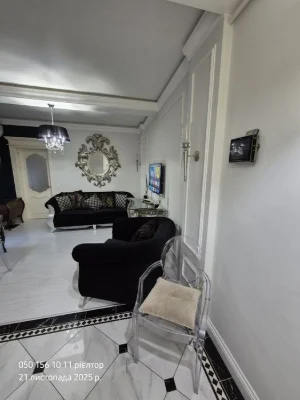 Продаж 1 кім. кв. з дизайнерським ремонтом в центрі міста