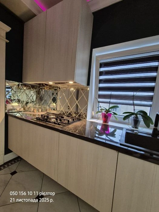 Продаж 1 кім. кв. з дизайнерським ремонтом в центрі міста