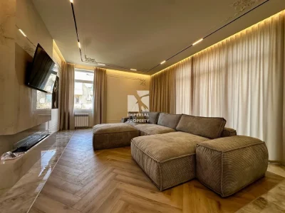 Продаж дизайнерської 4-х кімнатної квартири в центрі Ужгород