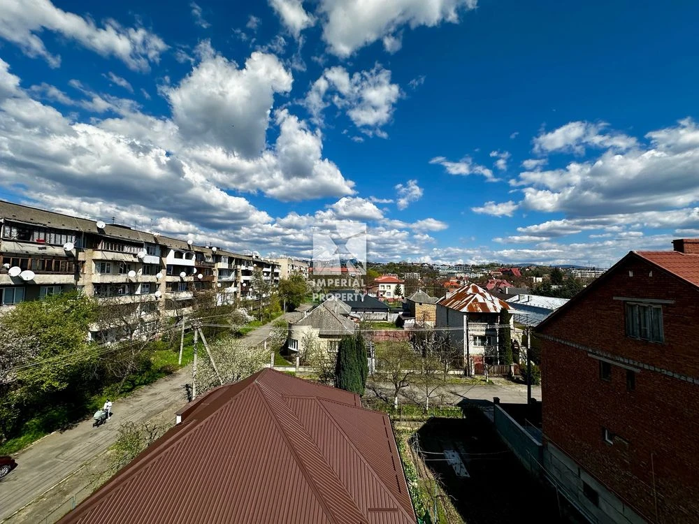 Продаж дизайнерської 4-х кімнатної квартири в центрі Ужгород