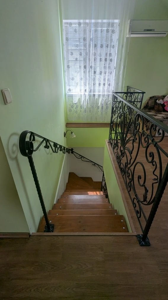 Продаж 3- кімн квартири з двориком. Газ!