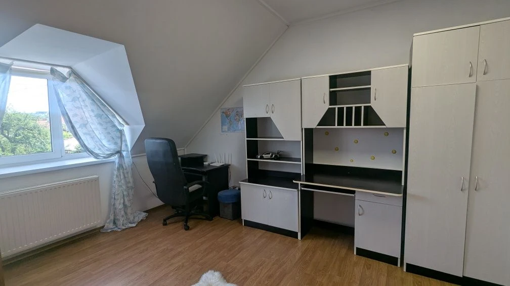 Продаж 3- кімн квартири з двориком. Газ!