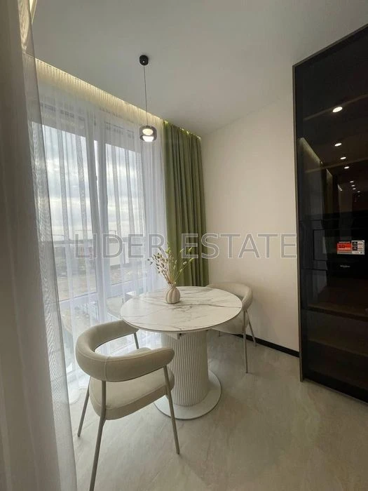 Продам 1-к квартиру, 5/5, 34 м², ЖК Загорський