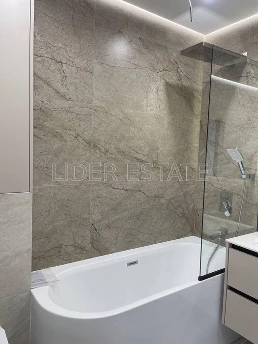 Продам 1-к квартиру, 5/5, 34 м², ЖК Загорський