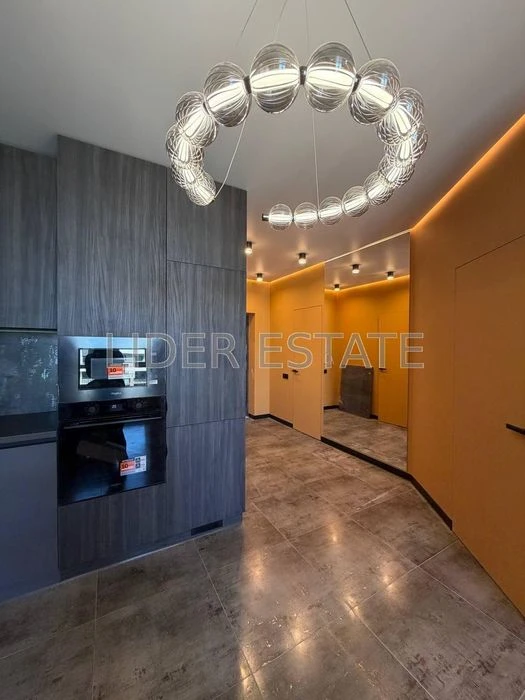 Продам 1,5 кімн. квартиру 43 м² у ЖК KRONA house, Ужгород, 9
