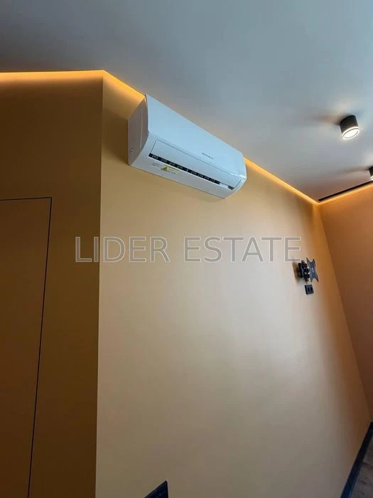 Продам 1,5 кімн. квартиру 43 м² у ЖК KRONA house, Ужгород, 9