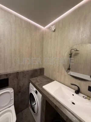 Продам 1,5 кімн. квартиру 43 м² у ЖК KRONA house, Ужгород, 9