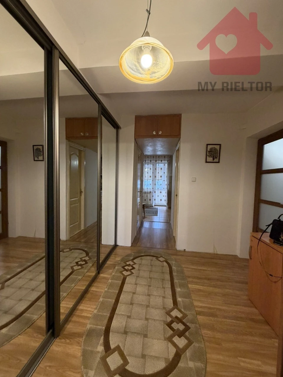 Продаж двокімнатної квартири по вул.Лавріщева