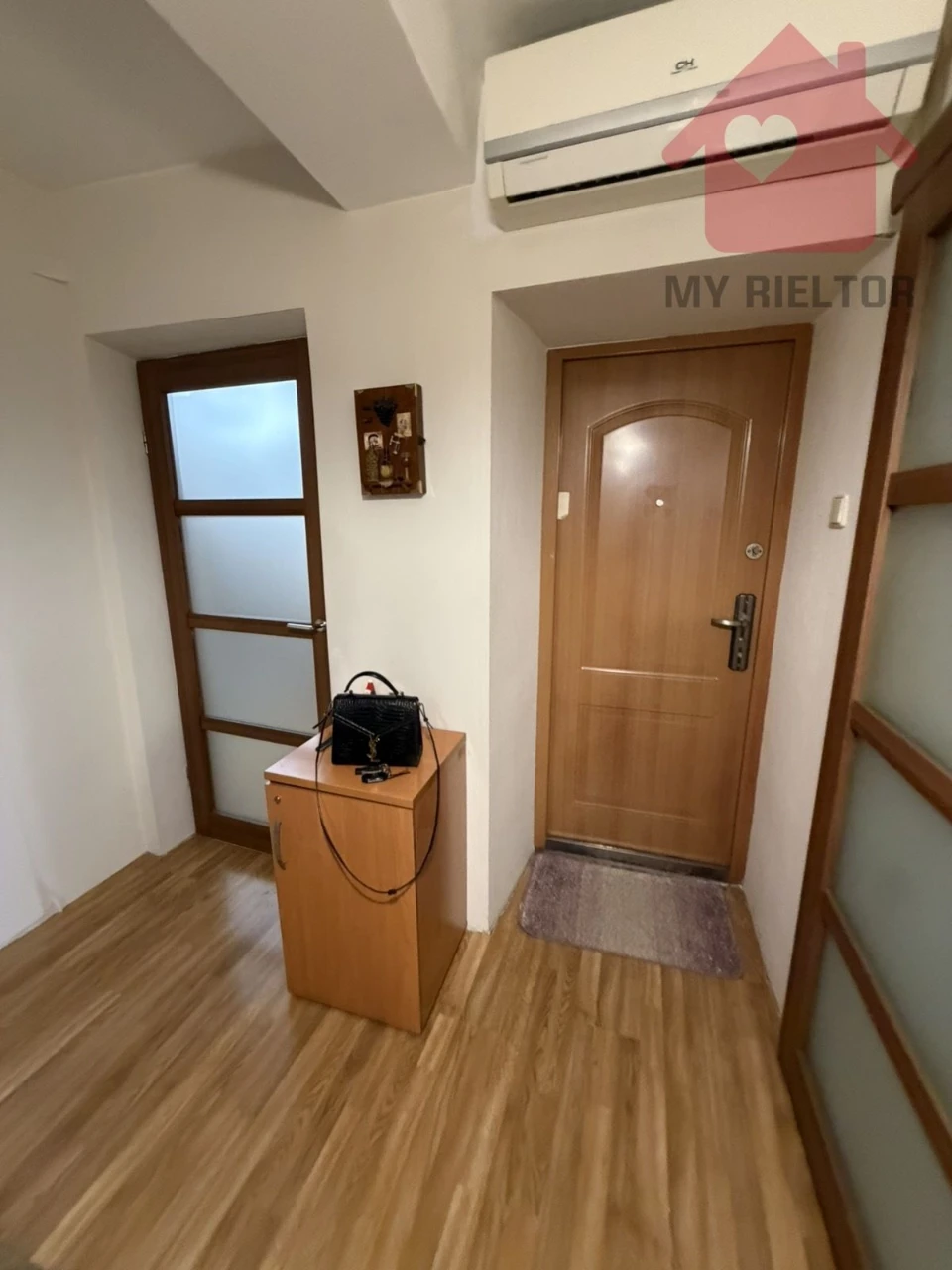 Продаж двокімнатної квартири по вул.Лавріщева