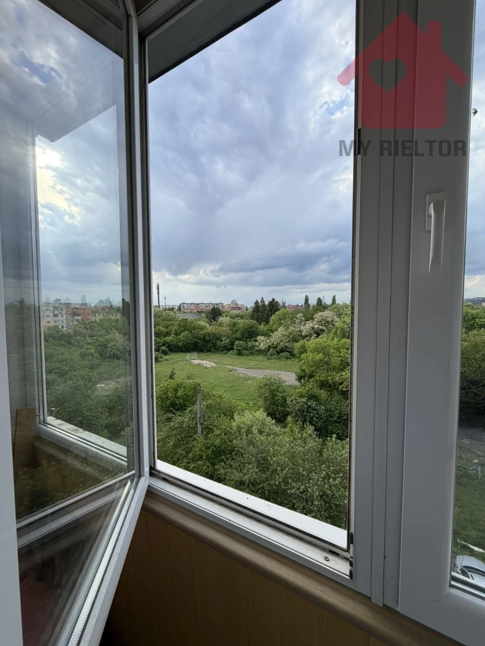Продаж двокімнатної квартири по вул.Лавріщева
