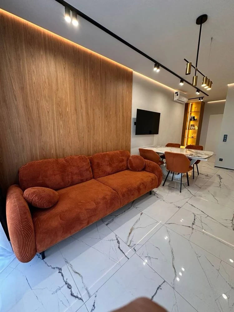 Продаж 2-кімнатної квартири 75 м² в Ужгороді