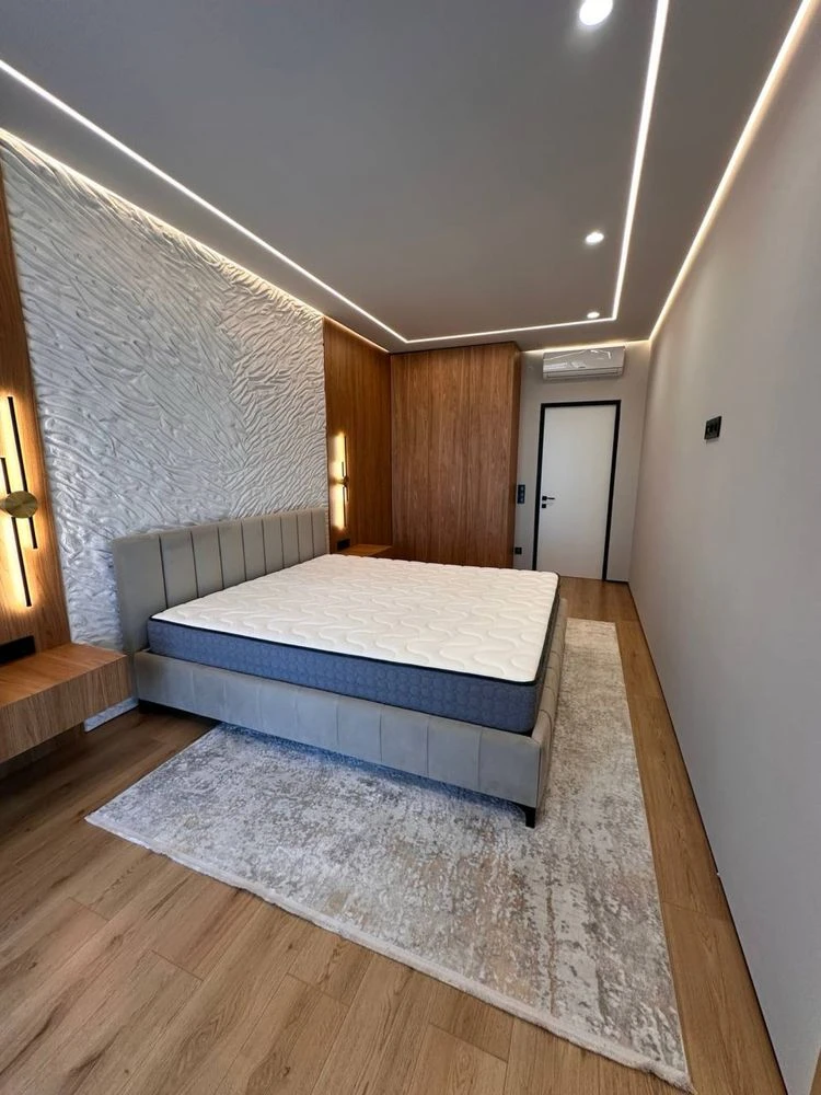 Продаж 2-кімнатної квартири 75 м² в Ужгороді